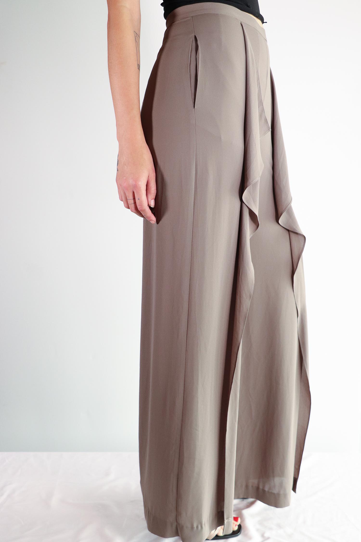 BCBGMAXAZRIA Jackie Front Slit Pant 6 MADE by DWC