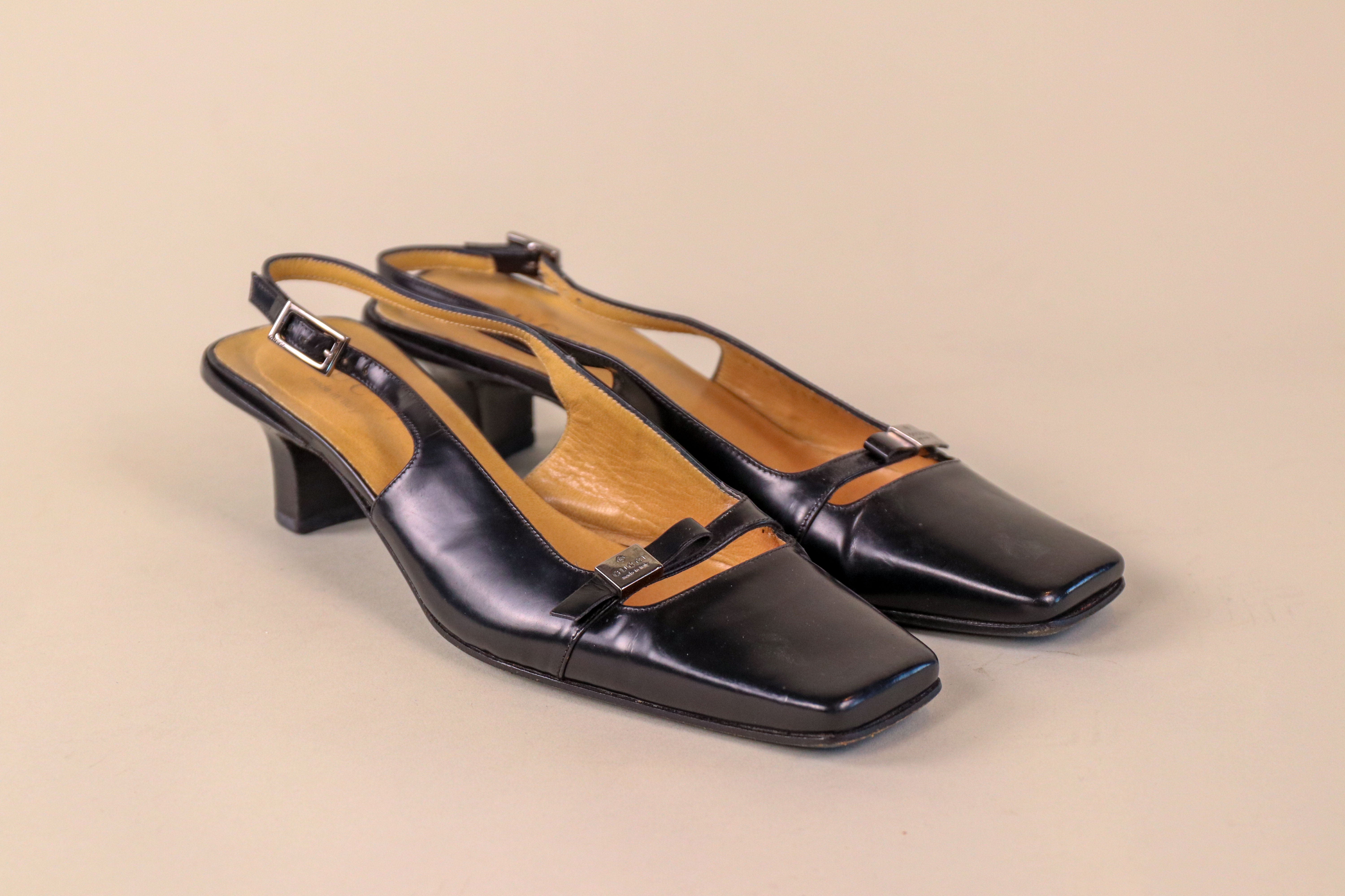 靴 GUCCI Slingback Pumps Square Toe 35C Gucci - Vintage Square Toe Sling Back – MADE by DWC
